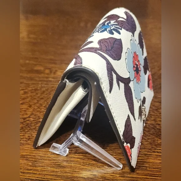 Tory Burch Wallet With Floral Design - Picture 5 of 10